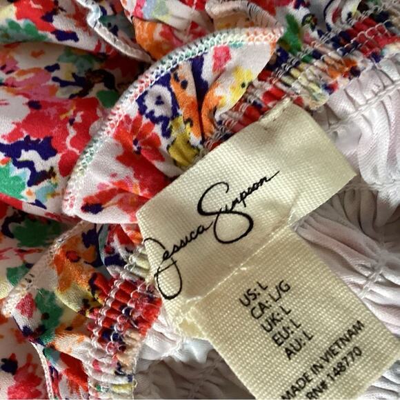JESSICA SIMPSON NWOT MULTI COLOR FLORAL WITH SMOCKING SIZE LARGE - Picture 6 of 7